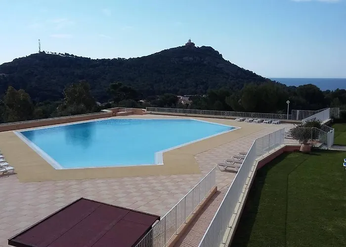Cap Esterel 6 Pers Vue Classe 3 Etoiles Saint-Raphaël